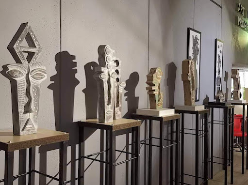 O imaginário do artista italiano Alex Cattoi em exposição em Monsaraz