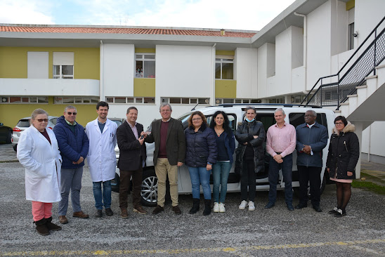 Marinha Grande | CÂMARA MUNICIPAL ENTREGA VIATURA AO CENTRO DE SAÚDE