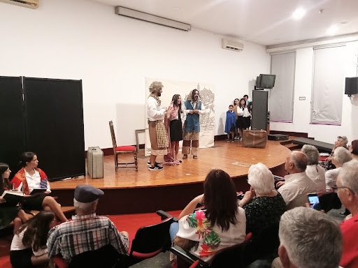 Cantanhede | Quase uma centena de espetadores. Biblioteca Municipal recebeu musical “Canta-me um conto em Coimbra”