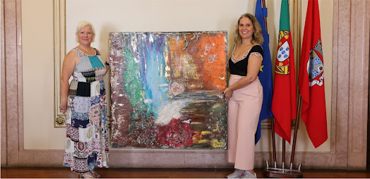 MUNICÍPIO DE SILVES RECEBE DOAÇÃO “DA SERRA AO MAR” DE PAULA MOURA