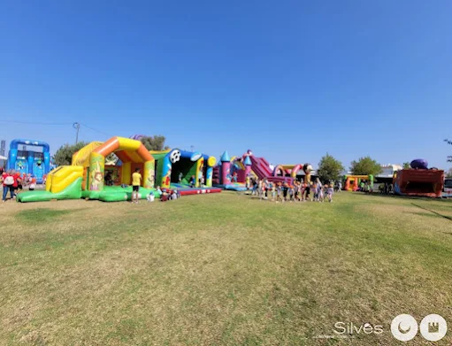 Silves | MEGA INSUFLÁVEIS, ABERTOS À POPULAÇÃO, PARA FESTEJAR O DIA INTERNACIONAL DO BRINCAR