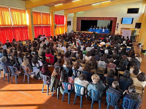 Marinha Grande | ESCOLA JOSÉ LOUREIRO BOTAS TRANSFORMA-SE EM PARLAMENTO DOS JOVENS