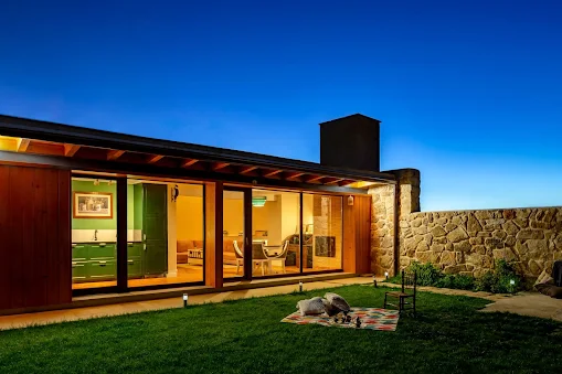 Dados da Airbnb revelam que o eclipse total do Sol coloca os destinos rurais espanhóis no topo das preferências de pesquisa dos viajantes portugueses