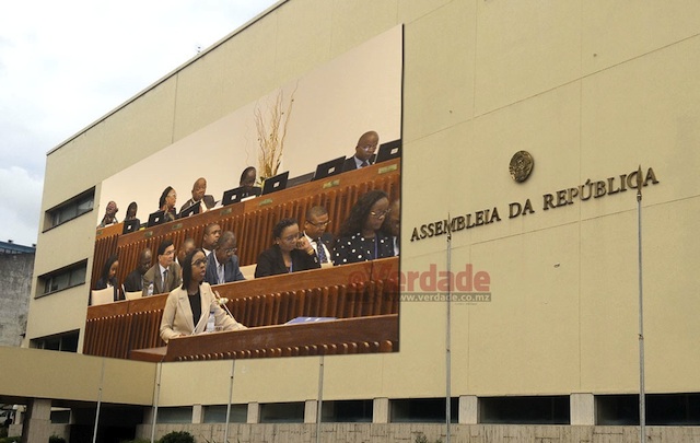 Moçambique | PGR vai anunciar que Manuel Chang e António Carlos do Rosário são os únicos Funcionários do Estado com responsabilidades nas dívidas ilegais
