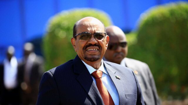 Ministro da defesa sudanês anuncia detenção do presidente Omar al-Bashir