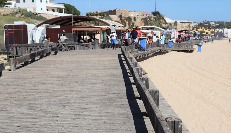 Portimão | Um milhão de euros para substituir o passadiço da Praia da Rocha
