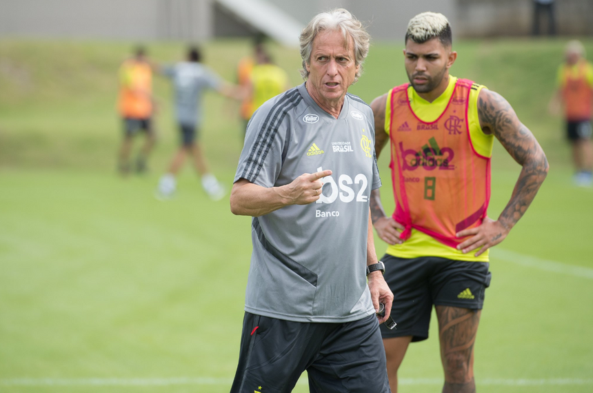 Desporto | Jorge Jesus orientou primeiro treino no Flamengo, pediu “compromisso” e deu ‘lição’