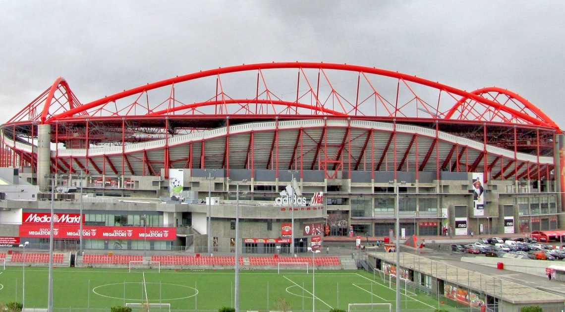 Religião | Mais de 60 mil testemunhas de Jeová iniciam hoje congresso no Estádio da Luz
