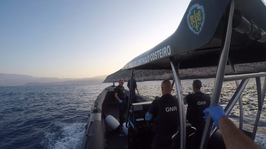 GNR resgata 60 migrantes na ilha de Samos