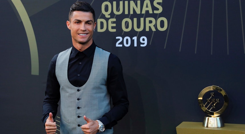 Cristiano Ronaldo Jogador do Ano para FPF e com recado para redes sociais e imprensa