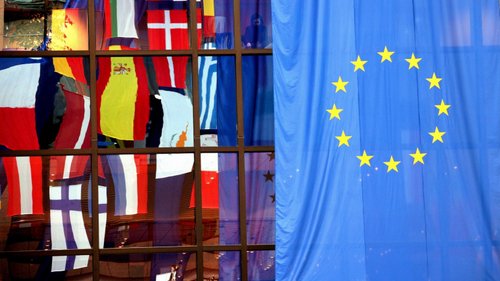 União Europeia retira Suíça da lista ‘cinzenta’ de paraísos fiscais