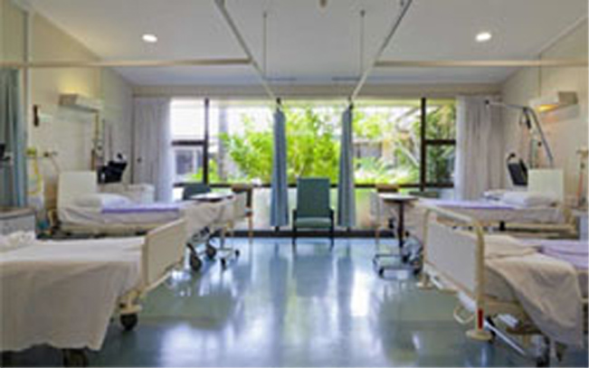Hospital de Évora requalifica UCI