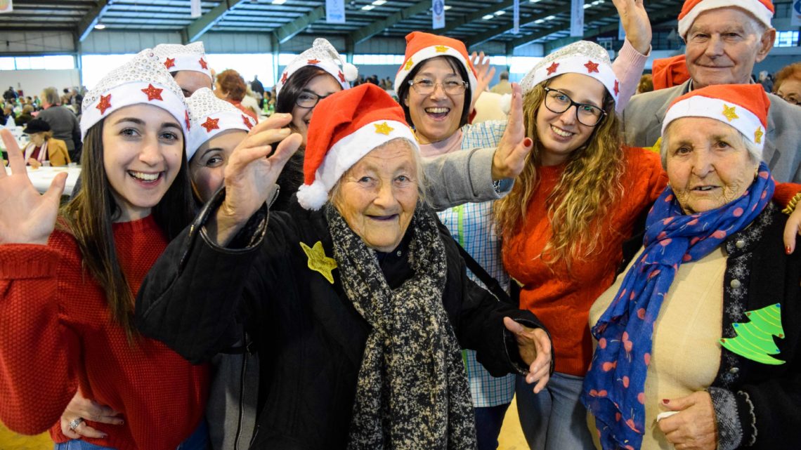 Oeste | 17 de Dezembro: Almoço de Natal reúne centenas de seniores nas Caldas da Rainha