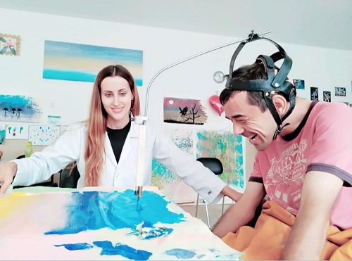Exposição de utentes da APCC vai também permitir experimentar como foram criadas as telas
