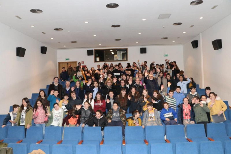 Ribeira de Pena | ALUNOS RIBEIRAPENENSES PARTICIPAM NO PARLAMENTO DOS JOVENS