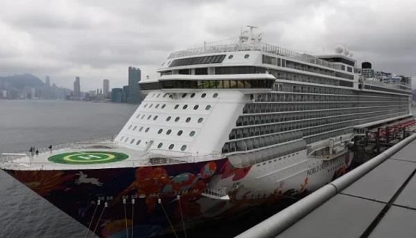 Coronavírus: Hong Kong levanta quarentena no navio cruzeiro com mais de três mil pessoas a bordo