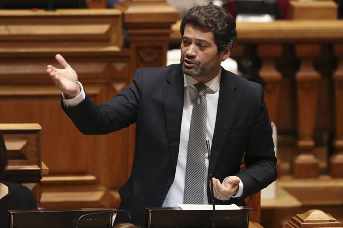 Aprovada proposta do Chega para divulgar financiamentos públicos a fundações e associações