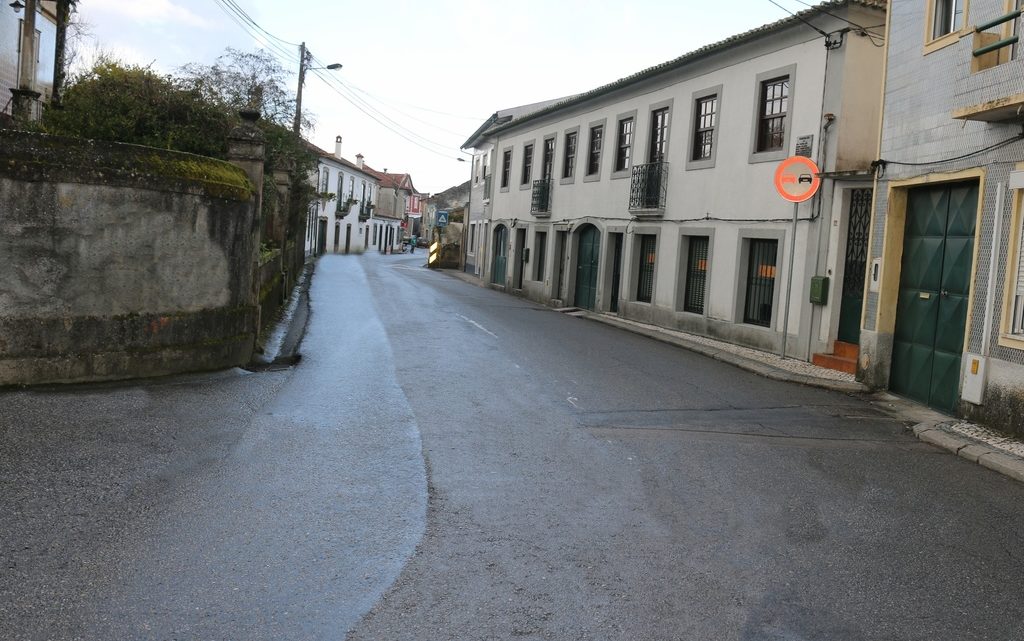 CONDICIONAMENTOS DE TRÂNSITO PARA DEMOLIÇÃO DE HABITAÇÃO EM EIXO