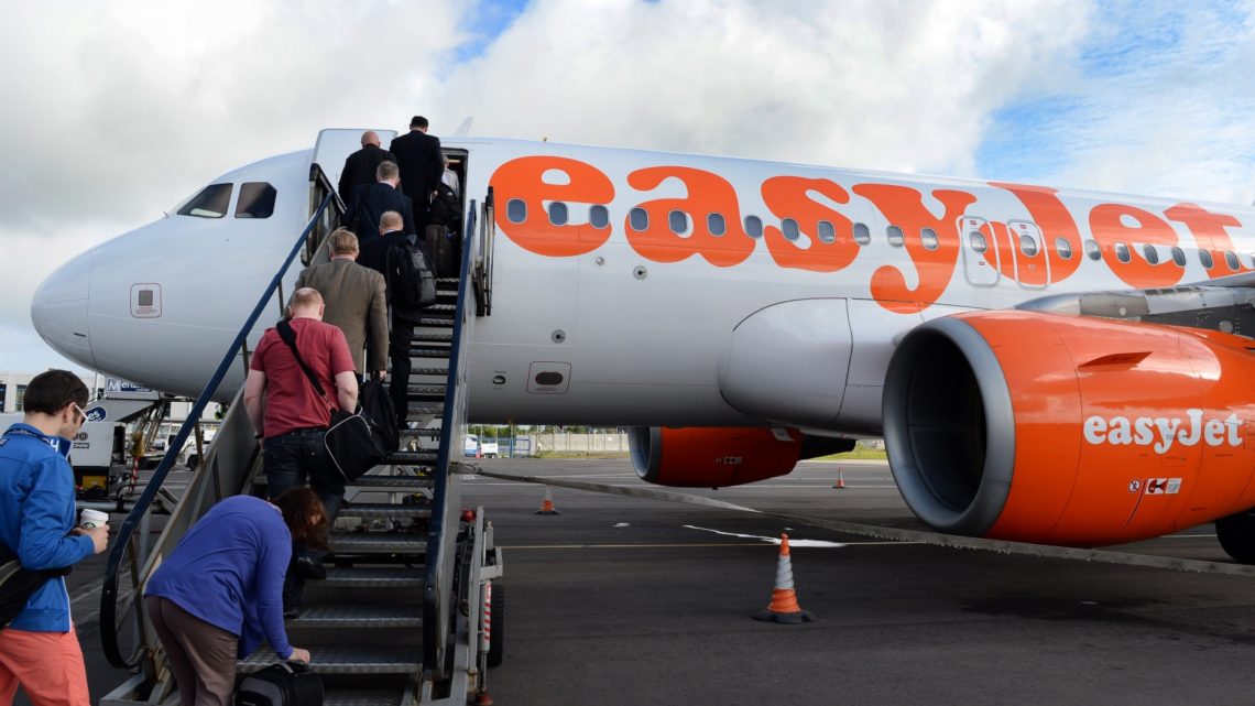 Covid-19: easyJet anuncia novos cancelamentos de voos