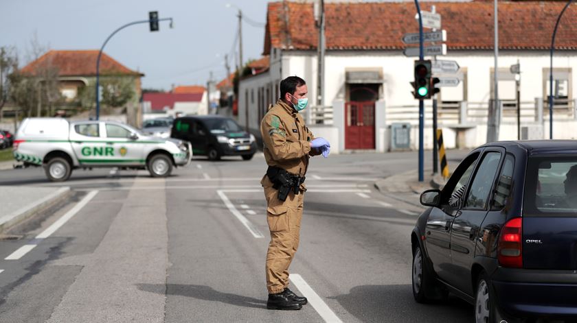 OVAR | Coronavírus. Está infetada, vivia no carro e agora vai para uma Pousada da Juventude