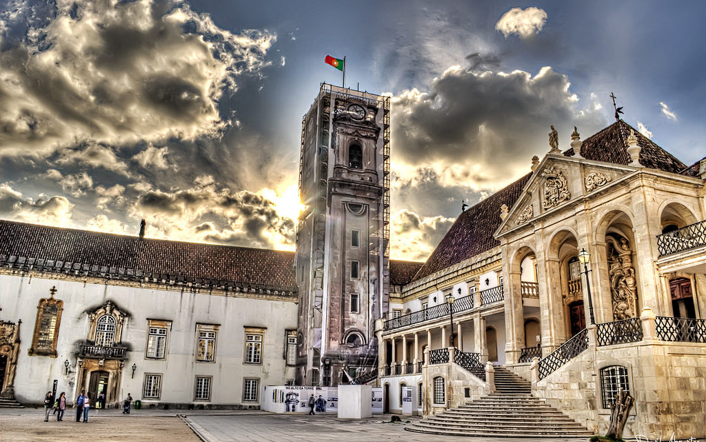 Universidade de Coimbra | Lançada linha de apoio emocional para a comunidade universitária no âmbito do plano de contingência da Covid-19