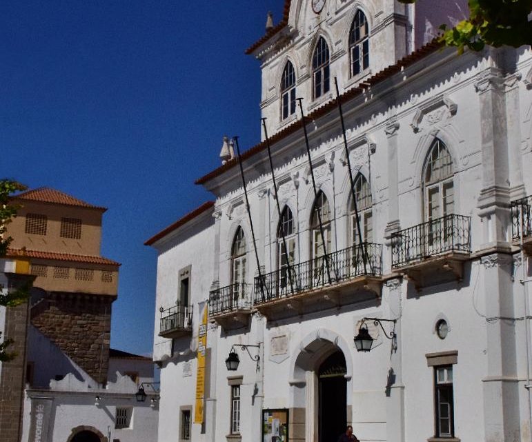 Em reunião de 8 de Abril de 2020 Câmara de Évora criou Fundo de Emergência Municipal Covid-19 e cancela Feira de S. João em junho
