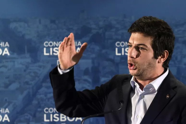 CDS ataca concentração da CGTP e diz que “quem manda” perdeu o respeito