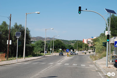 MUNICÍPIO DE SILVES INSTALOU SEMÁFOROS PARA VELOCIDADE CONTROLADA NA SAÍDA DA PONTE RODOVIÁRIA DE SILVES PARA LAGOA E ALGOZ