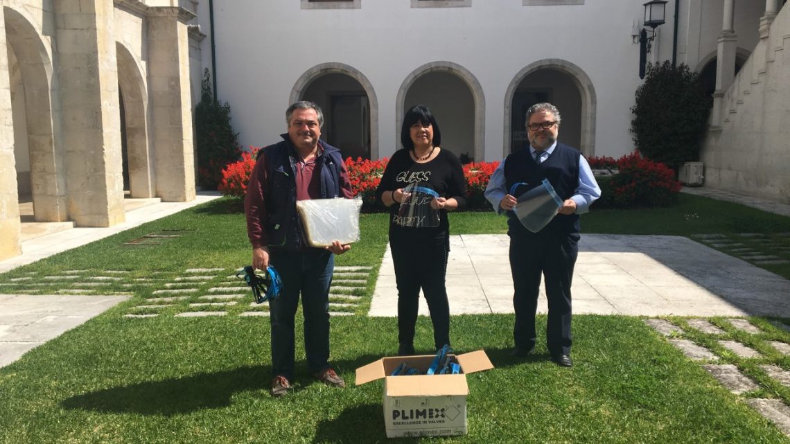 Entrega feita na Câmara Municipal: Ventiplast faz doação de viseiras ao Município