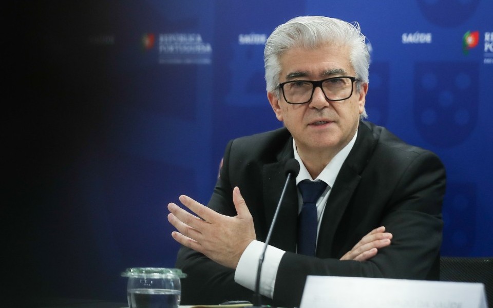 Governo alerta que “desconfinar não é descontrair”