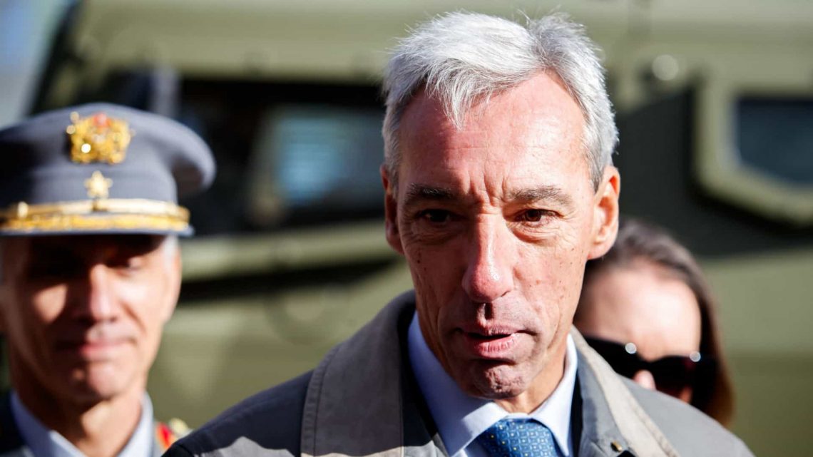 Ministro da Defesa garante que viagem do navio-escola Sagres continuará noutro momento