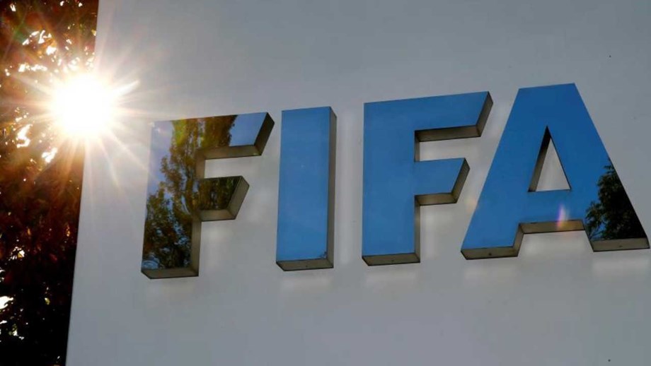 FIFA permite que jogadores atuem por três clubes na mesma temporada