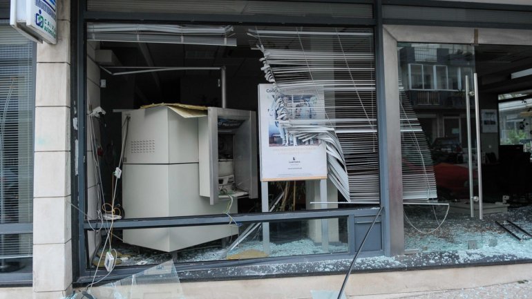 Suspeitos de assaltos a mais de 80 multibancos conhecem hoje sentença em Coimbra