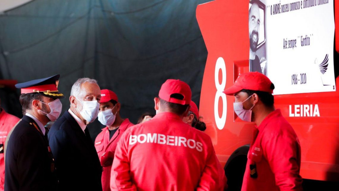 Presidente da República visita família e corporação de bombeiro morto em Leiria