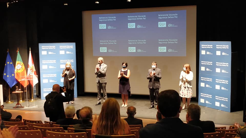 Marinha Grande | Presidente da Câmara assina protocolo para referencial de educação para paz