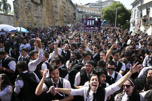 Governo anuncia “mais 4.500 camas” para estudantes universitários