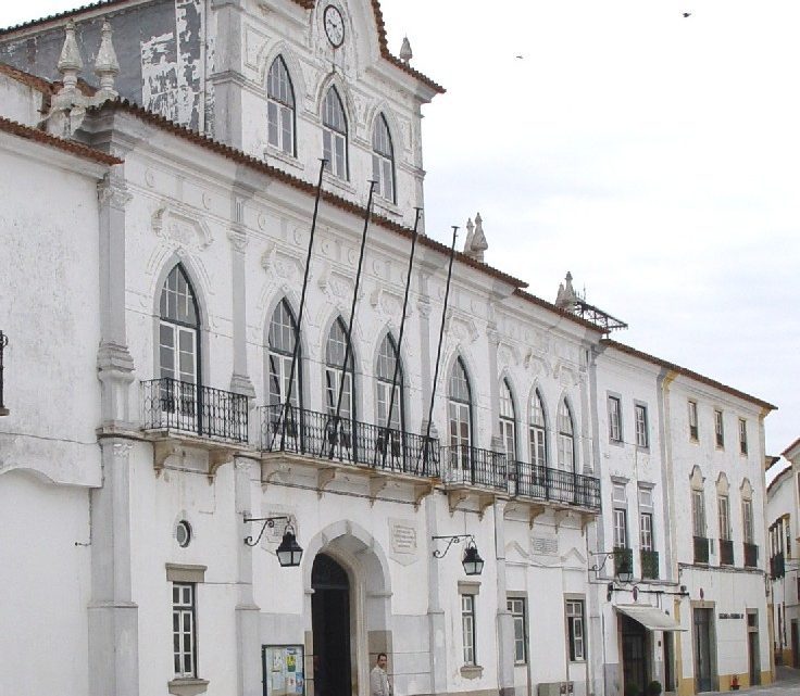 Na Reunião Pública de Câmara de 21/10/2020: Câmara Municipal de Évora aprova moções em defesa do serviço nacional de saúde e do direito à saúde das populações