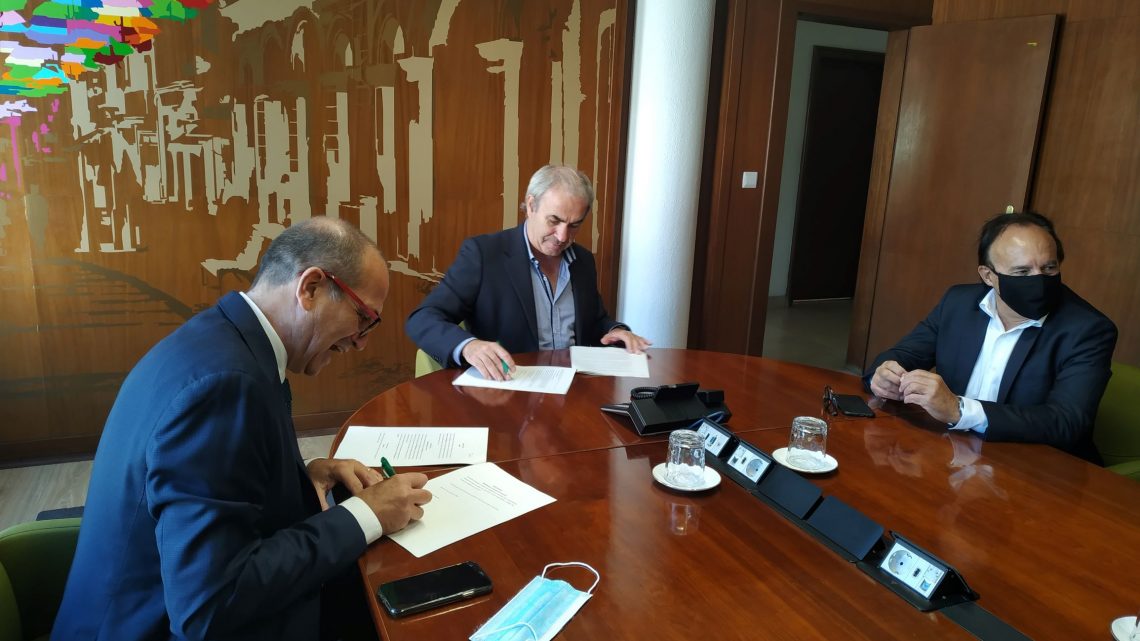 Câmara de Águeda estabelece acordo com a EDP para substituir luminárias