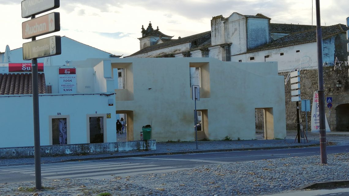 Évora | Autarquia conclui intervenção no troço da muralha junto à Porta da Lagoa