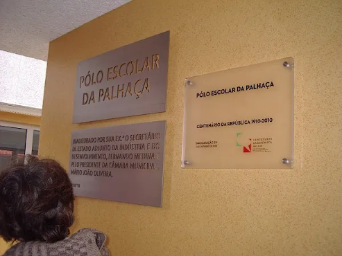 COVID-19: Pólo escolar da Palhaça encerrado temporariamente