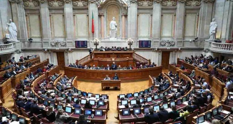 Parlamento autoriza renovação do estado de emergência até 16 de março