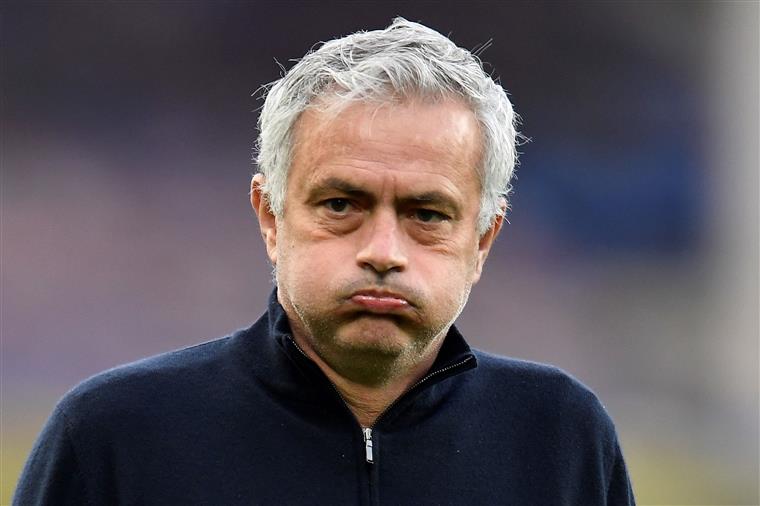 José Mourinho despedido do Tottenham