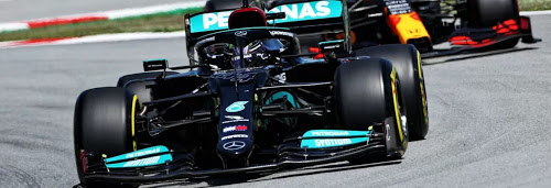 Lewis Hamilton conquista 100.ª ‘pole position’ na F1 no GP de Espanha