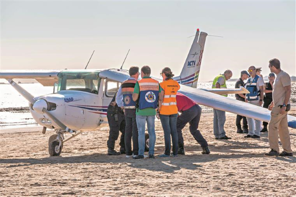 Piloto instrutor de aeronave que aterrou de emergência na Caparica vai a julgamento