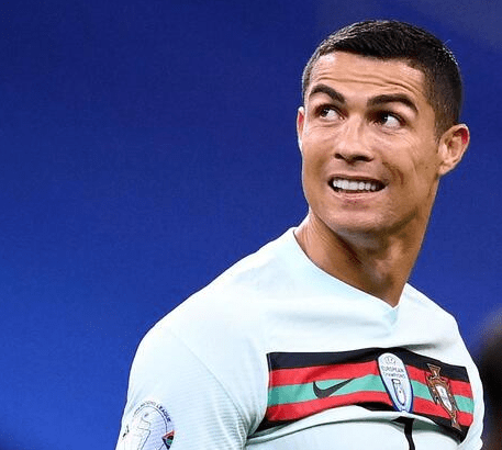 Ronaldo iguala recordista Klose com 19 golos em Europeus e Mundiais