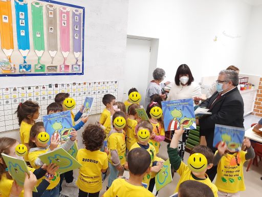 Câmara de Cantanhede assinalou Dia Mundial da Criança com a oferta de livros