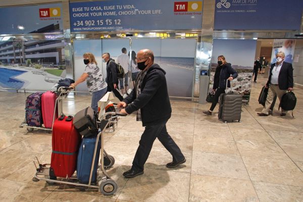 Espanha abriu hoje as suas fronteiras a todos os turistas vacinados