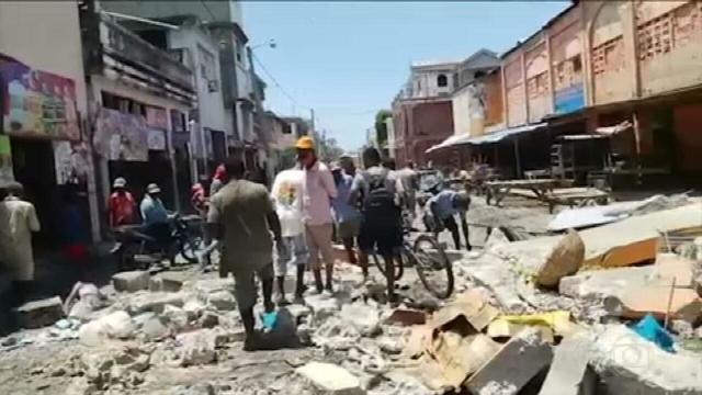 304 mortos e 1.800 feridos é o novo balanço do sismo no Haiti