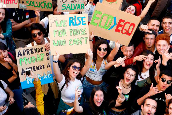 Jovens portugueses otimistas com a sua vida mas cautelosos quanto à situação climática, económica e política do país