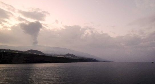 Neblina em ilhas dos Açores pode ser consequência do vulcão de La Palma